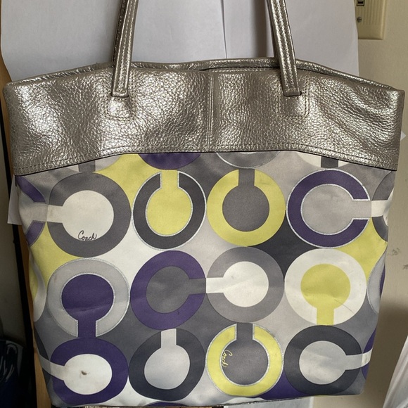 Coach 1941 in demand for the Perry Lilac Julia Op Art Sateen Tote - Picture 3 of 8